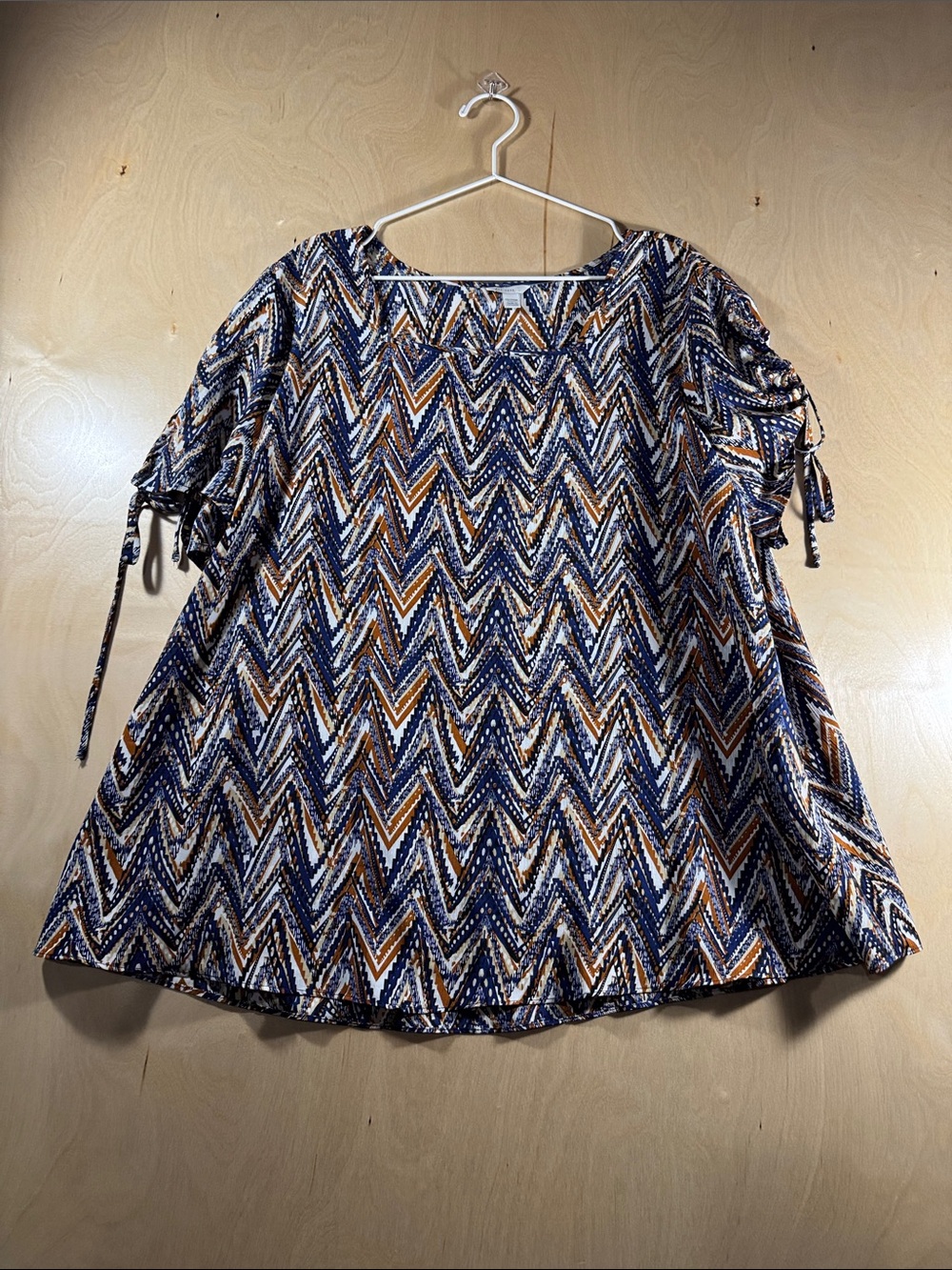 Chevron Square Neck Tie-Sleeve Tunic Top in Navy and Rust Size 18/20W